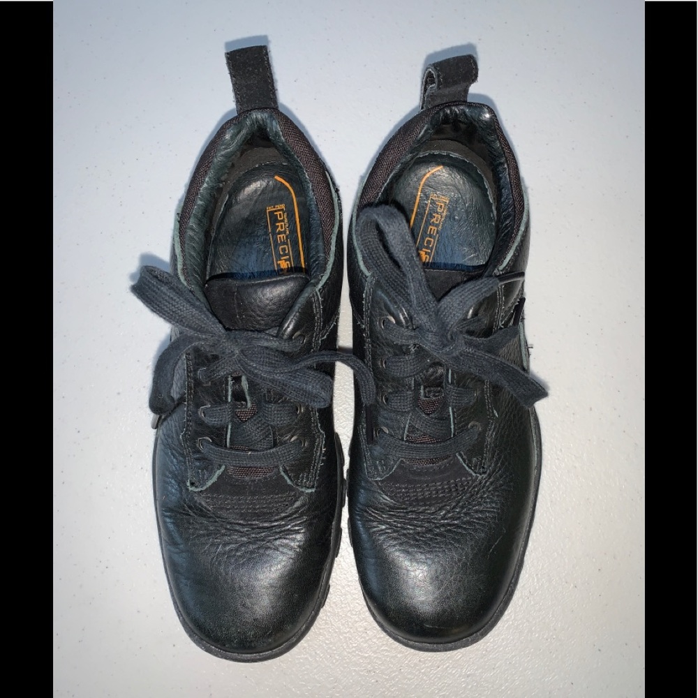 Timberland Leather Shoes Boys size 4 Girls size 6